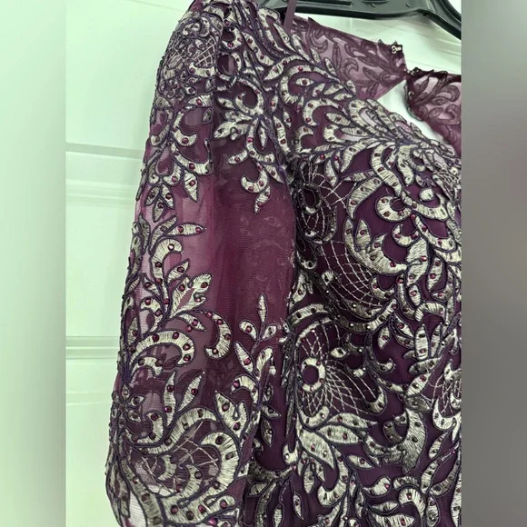 Elegant Purple Evening Gown - Picture 5 of 9